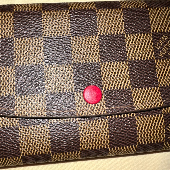 Authentic Louis Vuitton Emelie Wallet ❌SOLD❌ - Picture 3 of 9